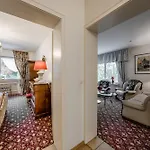 Hedwig - Schwarzwald Mit Thermalbad-naehe & Balkon Mit Bergblick 公寓式酒店