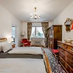 Hedwig - Schwarzwald Mit Thermalbad-naehe & Balkon Mit Bergblick 4*