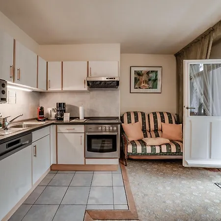 Hedwig - Schwarzwald Mit Thermalbad-naehe & Balkon Mit Bergblick Aparthotel 4*