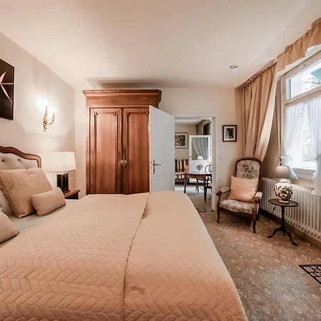 Hedwig - Schwarzwald Mit Thermalbad-naehe & Balkon Mit Bergblick アパートホテル 4*