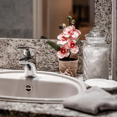 Hedwig - Schwarzwald Mit Thermalbad-naehe & Balkon Mit Bergblick