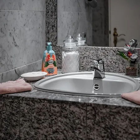 Hedwig - Schwarzwald Mit Thermalbad-naehe & Balkon Mit Bergblick 4* Badenweiler