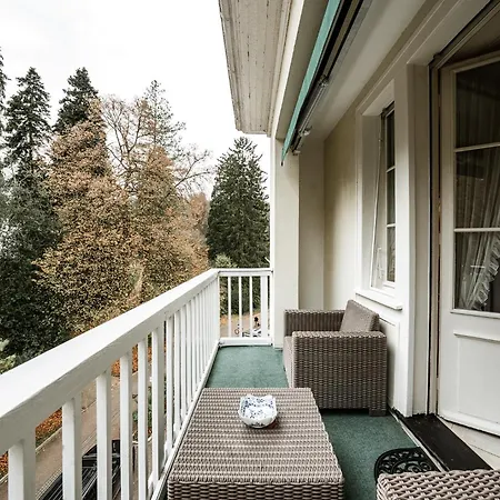 Hedwig - Schwarzwald Mit Thermalbad-naehe & Balkon Mit Bergblick 4*