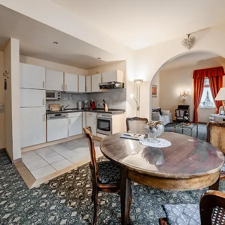 Aparthotel Hedwig - Schwarzwald Mit Thermalbad-naehe & Balkon Mit Bergblick